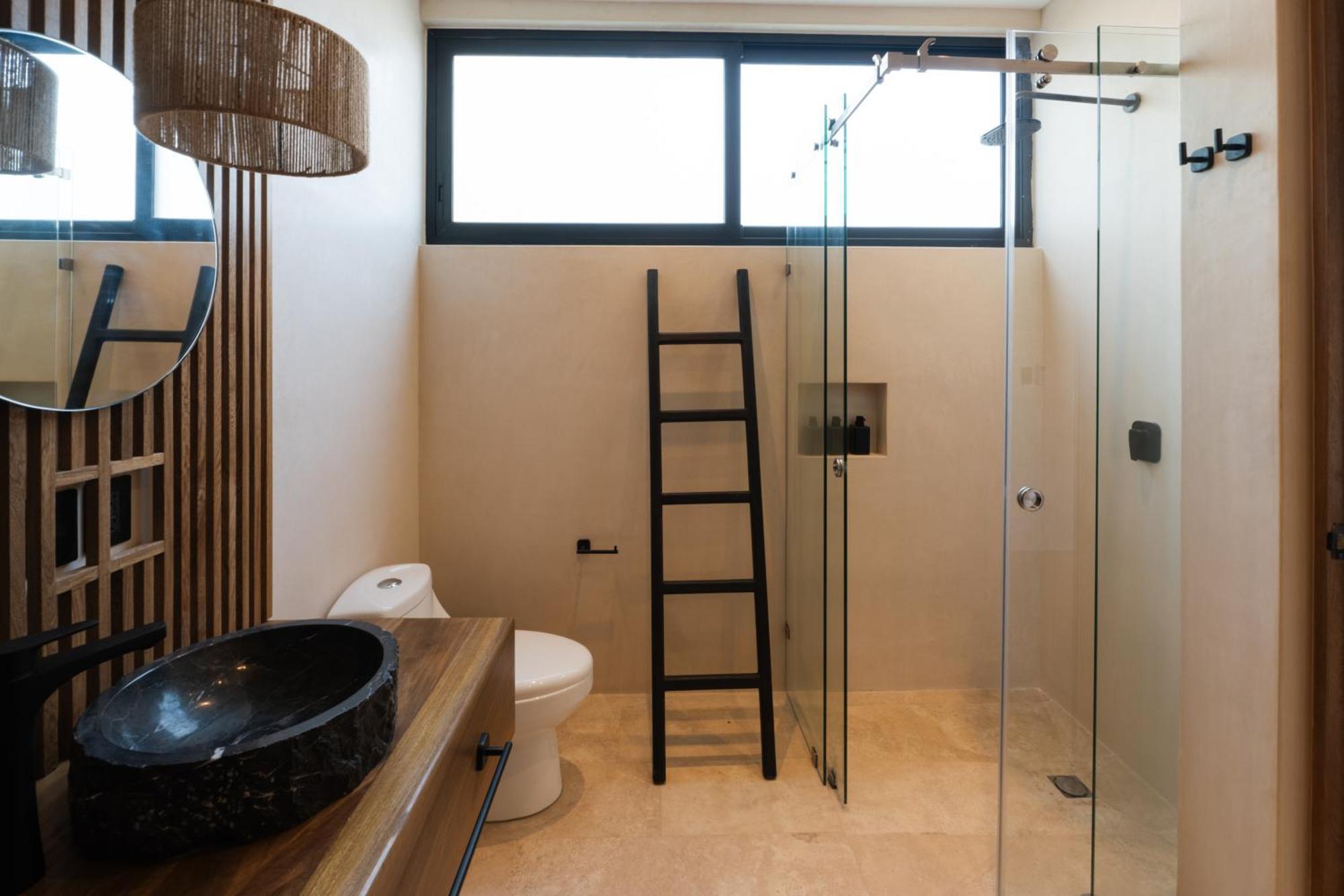Luxe 3-br With Dual Private Pools *