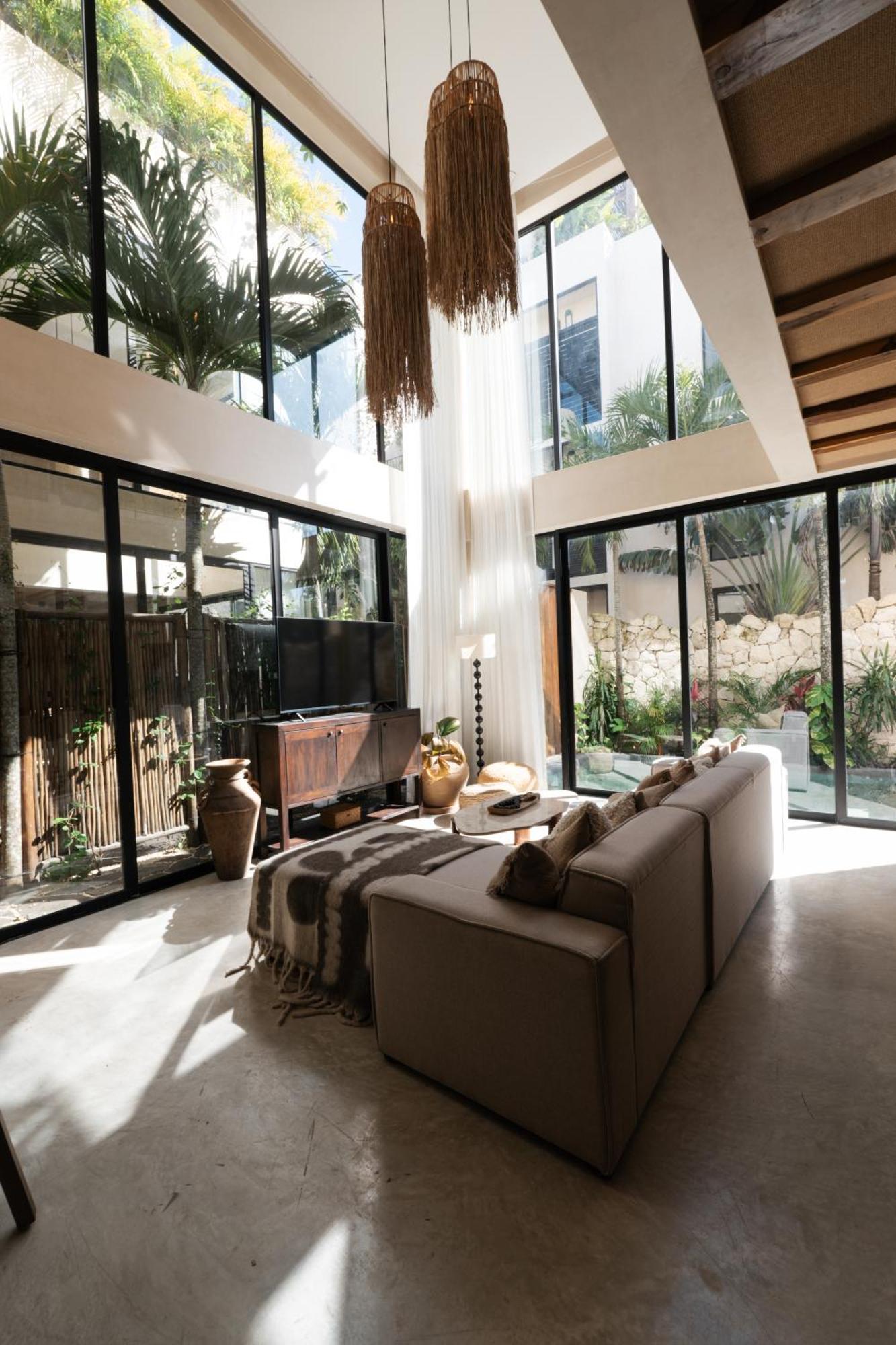 Luxe 3-br With Dual Private Pools Villa